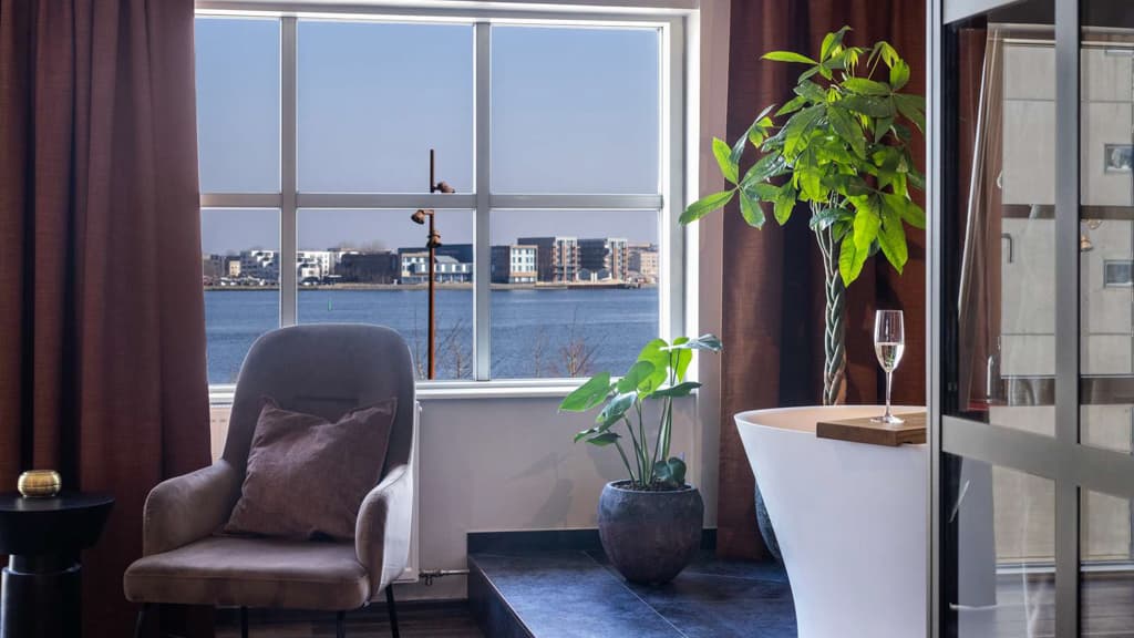 Pier 5 Hotel